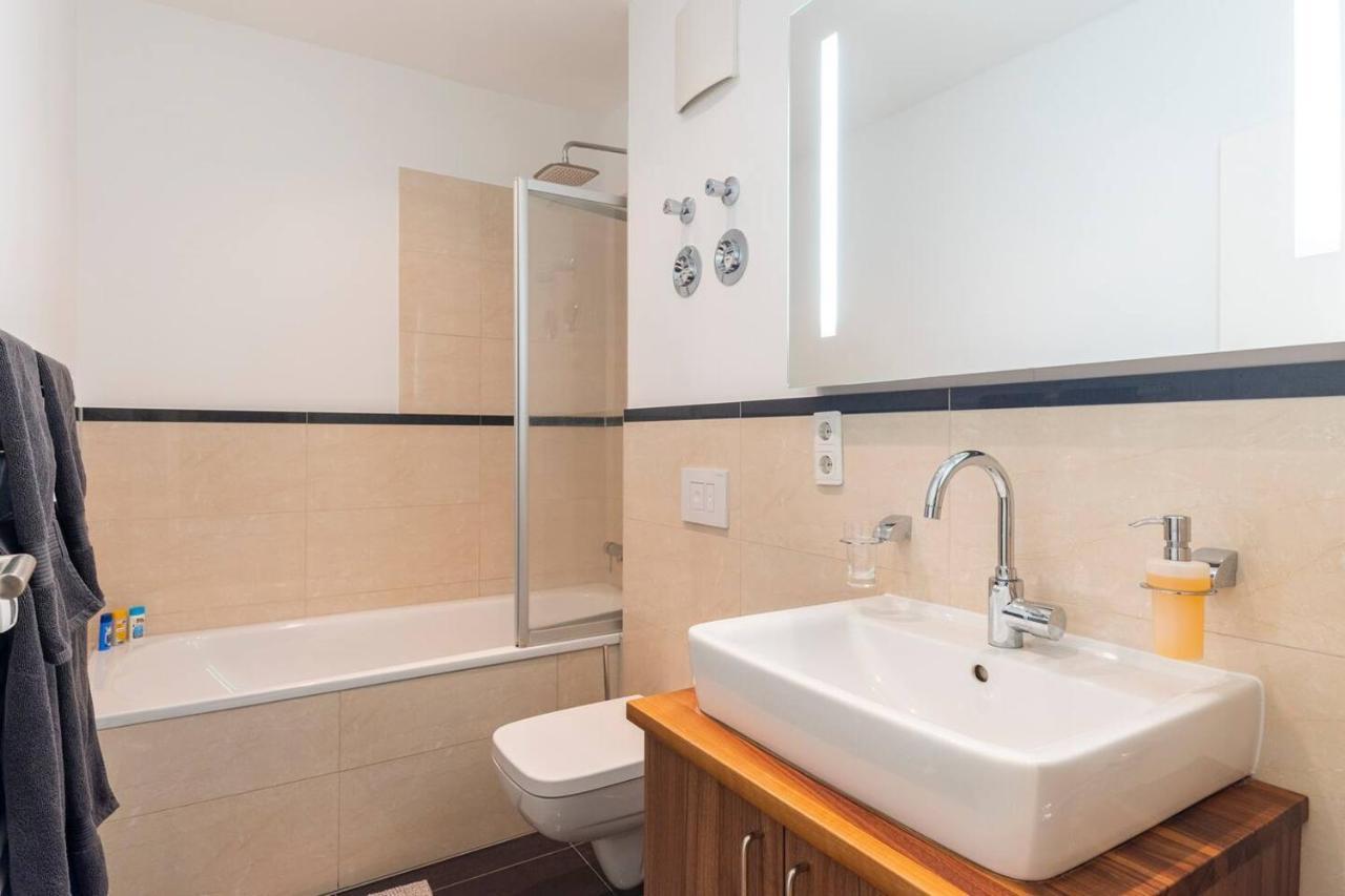 Super Zentrale, Gemutliche Wohnung Mit Balkon ไลป์ซิก ภายนอก รูปภาพ